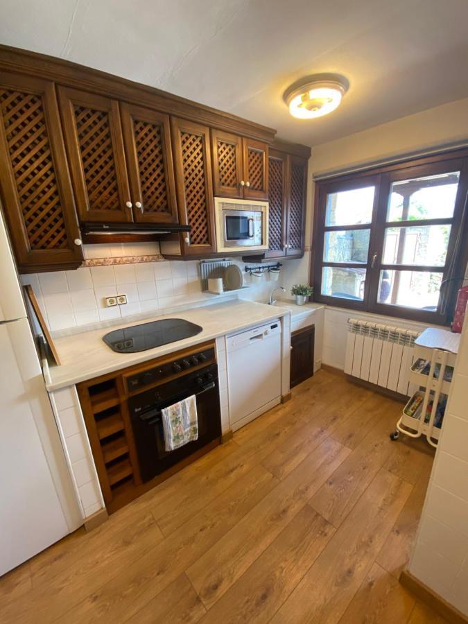 Villa Paraes Нава Экстерьер фото
